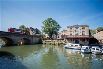 Oxford To Abingdon River Cruise and Lunch